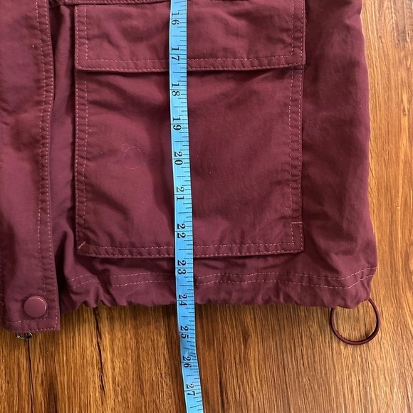 Magellan's Women's RFID Traveler's Nylon Utility Vest 15 Pockets Zip Front - Picture 9 of 10